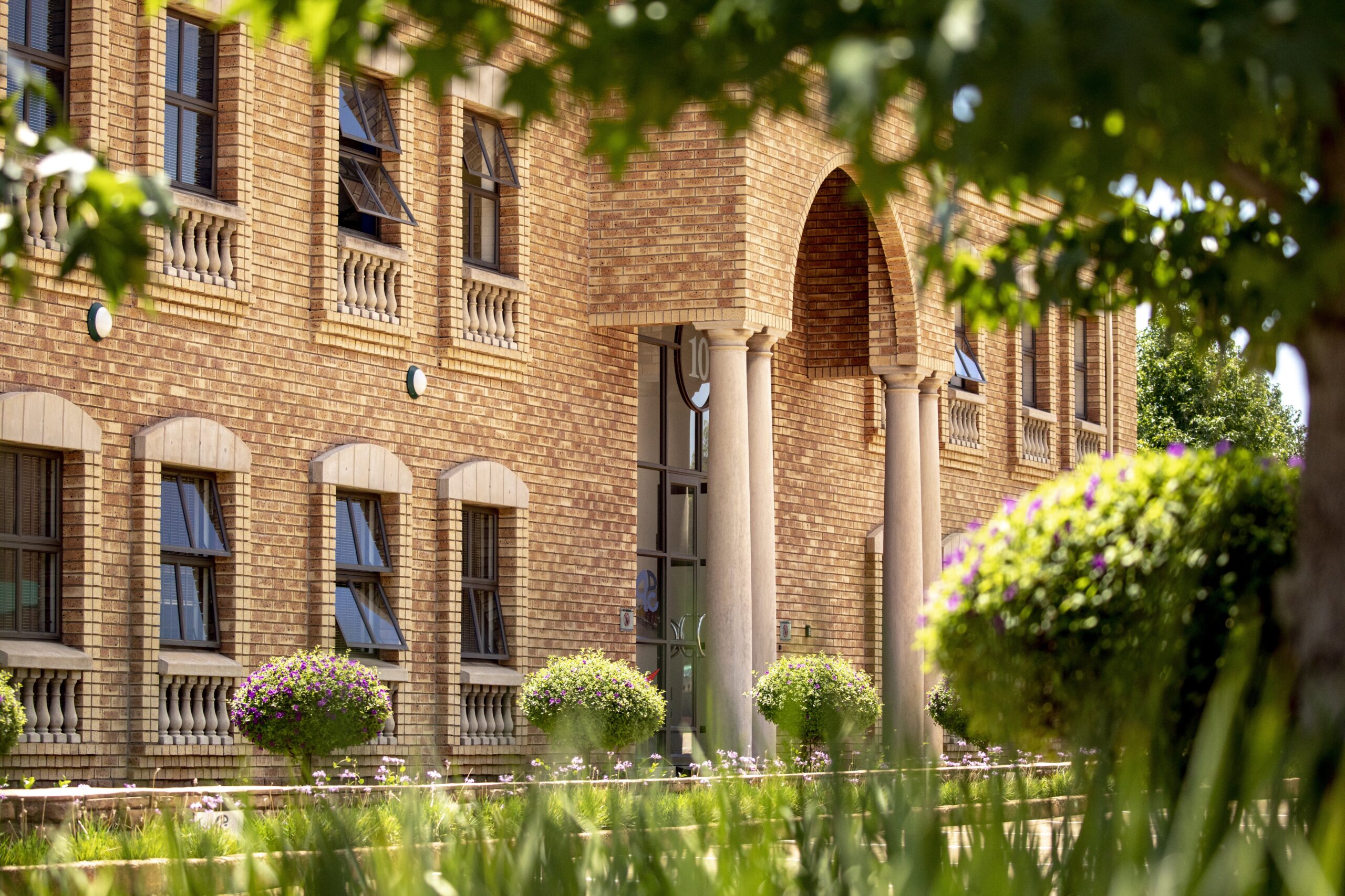 Building-4116 Offices Available